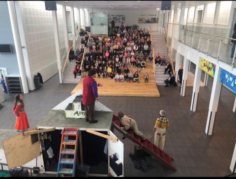 sumarfrístund er skemmtilegt leikjanámskeið sem verður í gangi í allt sumar