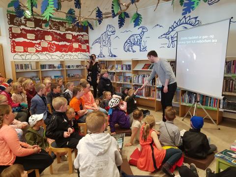 Sumarlestur er ókeypis lestrarhvetjandi námskeið sem stendur yfir í júnímánuð í Bókasafni Árborgar fyrir börn í 3. – 5. bekk grunnskólanna. Þema sumarlestursins í ár er barnabókahöfundurinn frægi Astrid Lindgren og bókaheimurinn hennar.